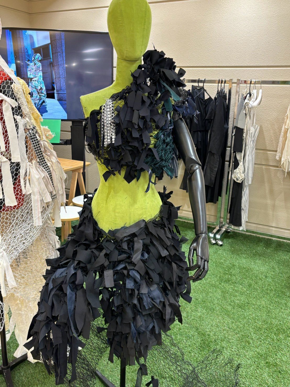 RE:CREATE AWARD SAPPORO 2026 — みんなでつくる、ショーに出るドレス 01